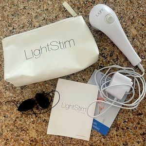 LightStim handheld LED device for mild to moderate acne